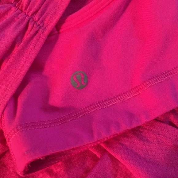 2- lululemon workout top bundle. Both size 6. - Picture 4 of 6
